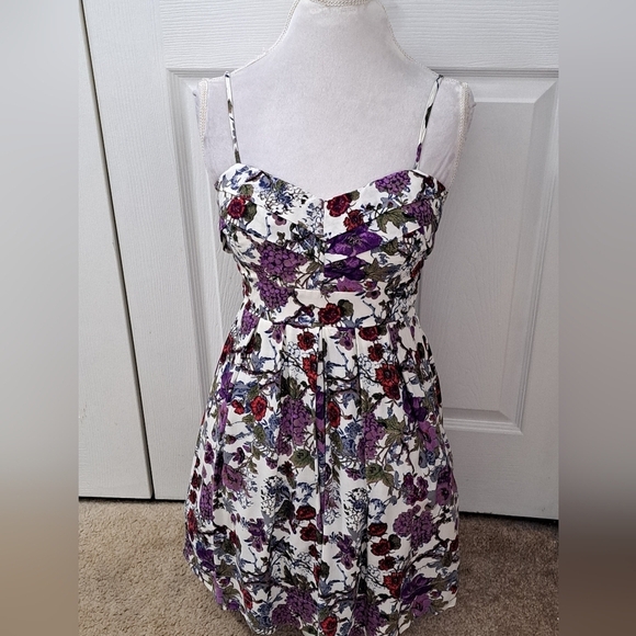 Floral Print Dress with Purple and Red Accents   Size 3 - Picture 1 of 12
